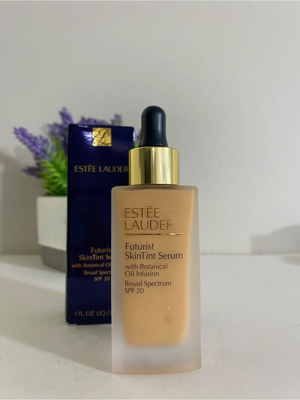 4W1 Honey Bronze~ Estée Lauder Futurist Skin Tint Serum, SPF 20, 1 OZ